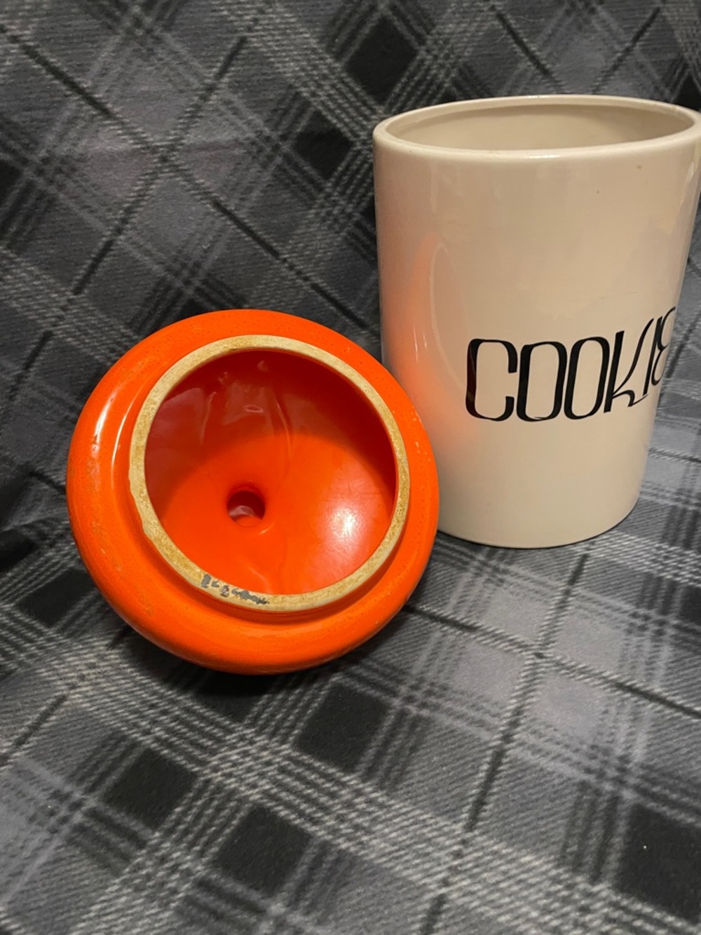 1970s Ceramic Cookie Canister with Orange Lid - Picture 4 of 9
